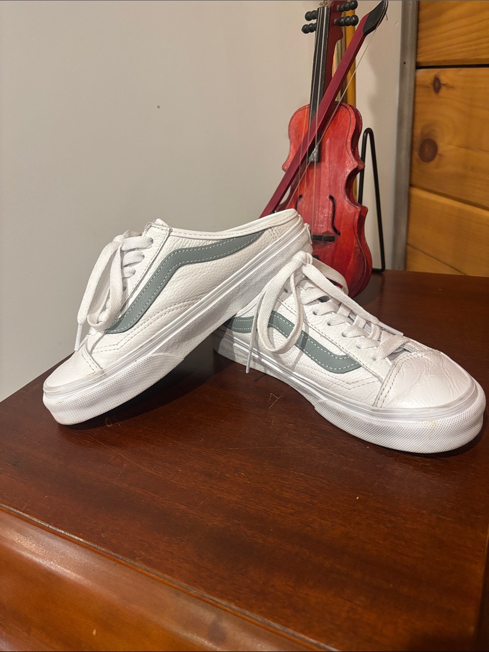 Vans Unisex 36 Mules